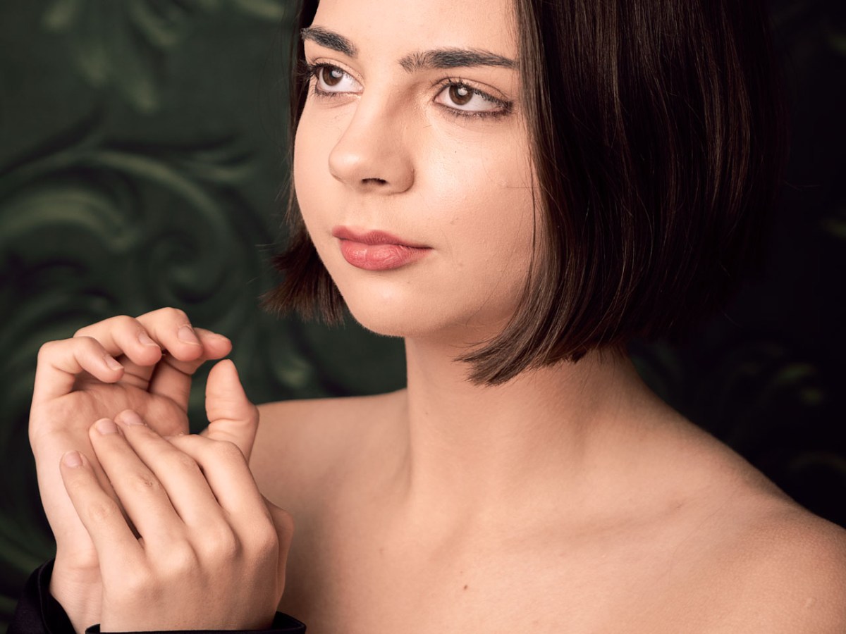 Heirloom Portraits for Your Daughter’s Confidence